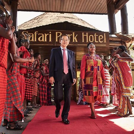 Safari Park Hotel ナイロビ エクステリア 写真